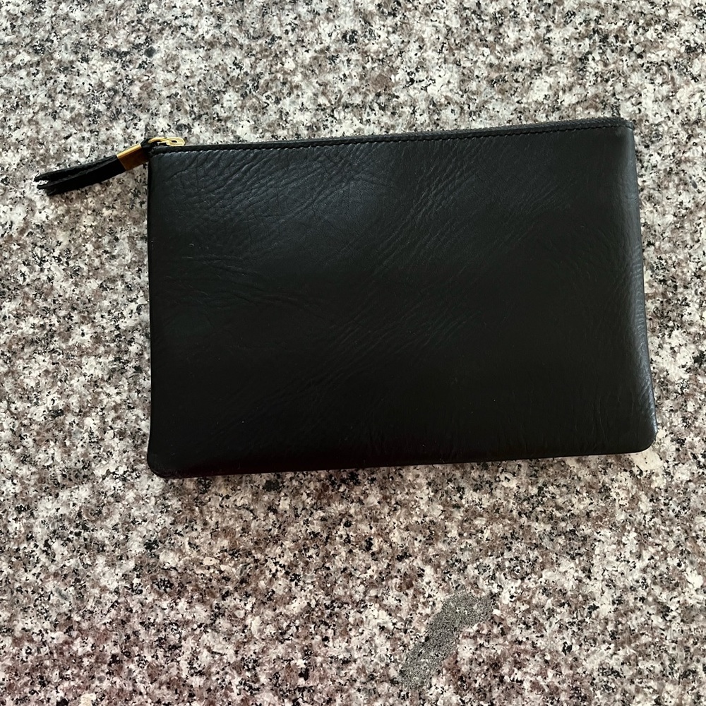 Madewell leather clutch - brand new!!